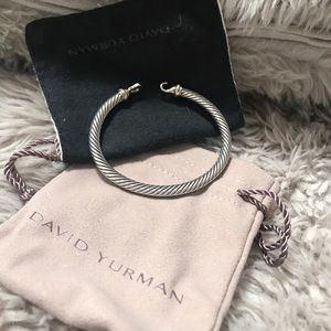 David Yurman
Cable Buckle Bracelet with Diamonds